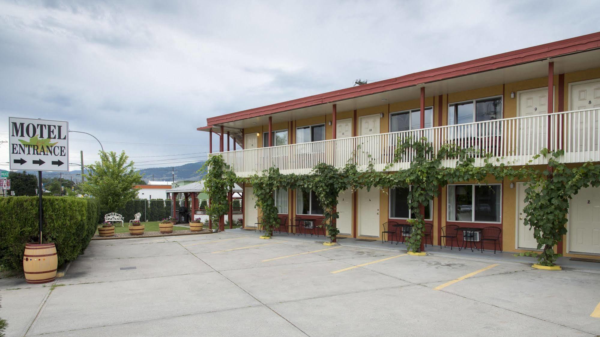 Maple Leaf Motel Inn Towne Osoyoos Ngoại thất bức ảnh