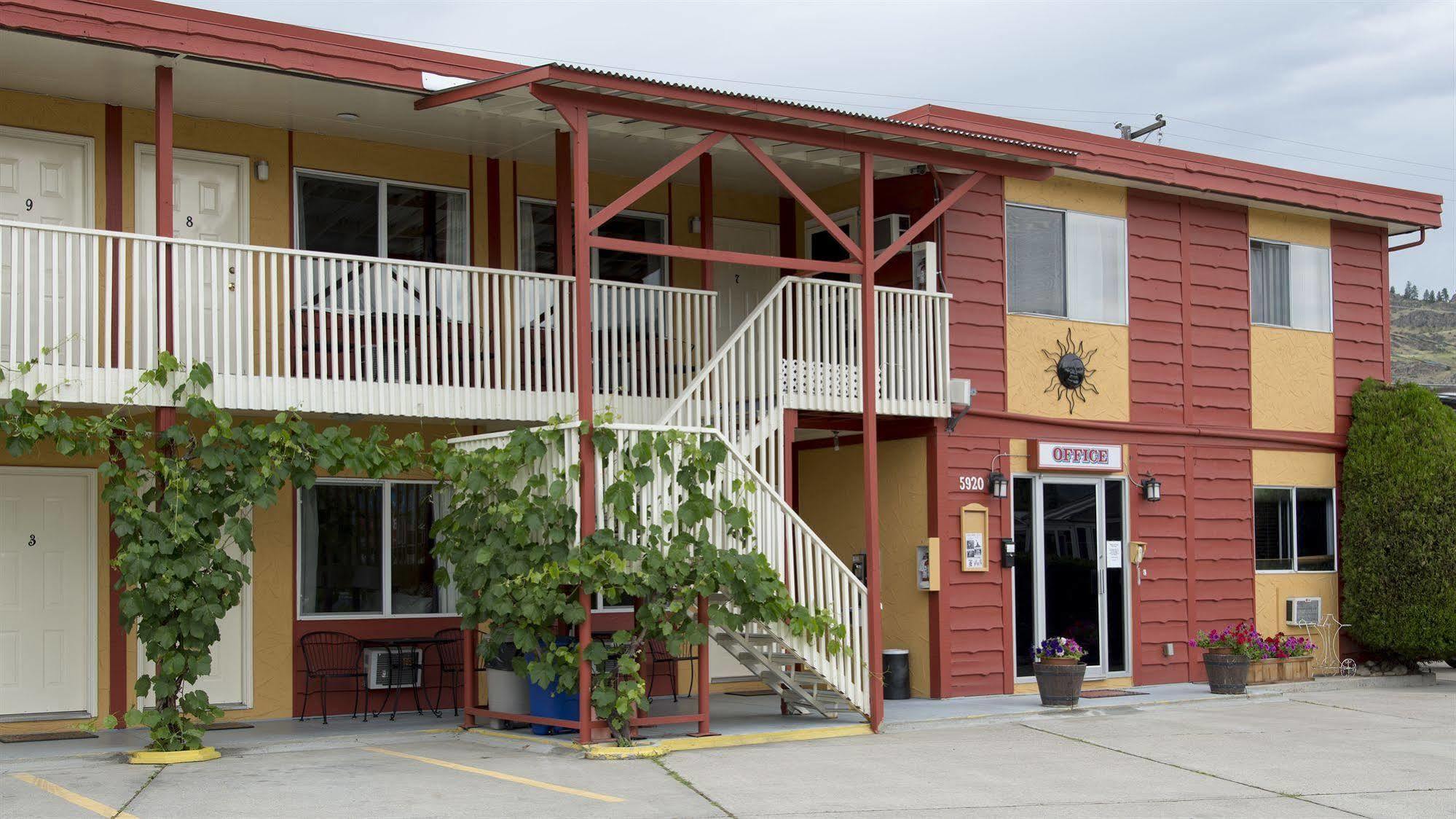 Maple Leaf Motel Inn Towne Osoyoos Ngoại thất bức ảnh