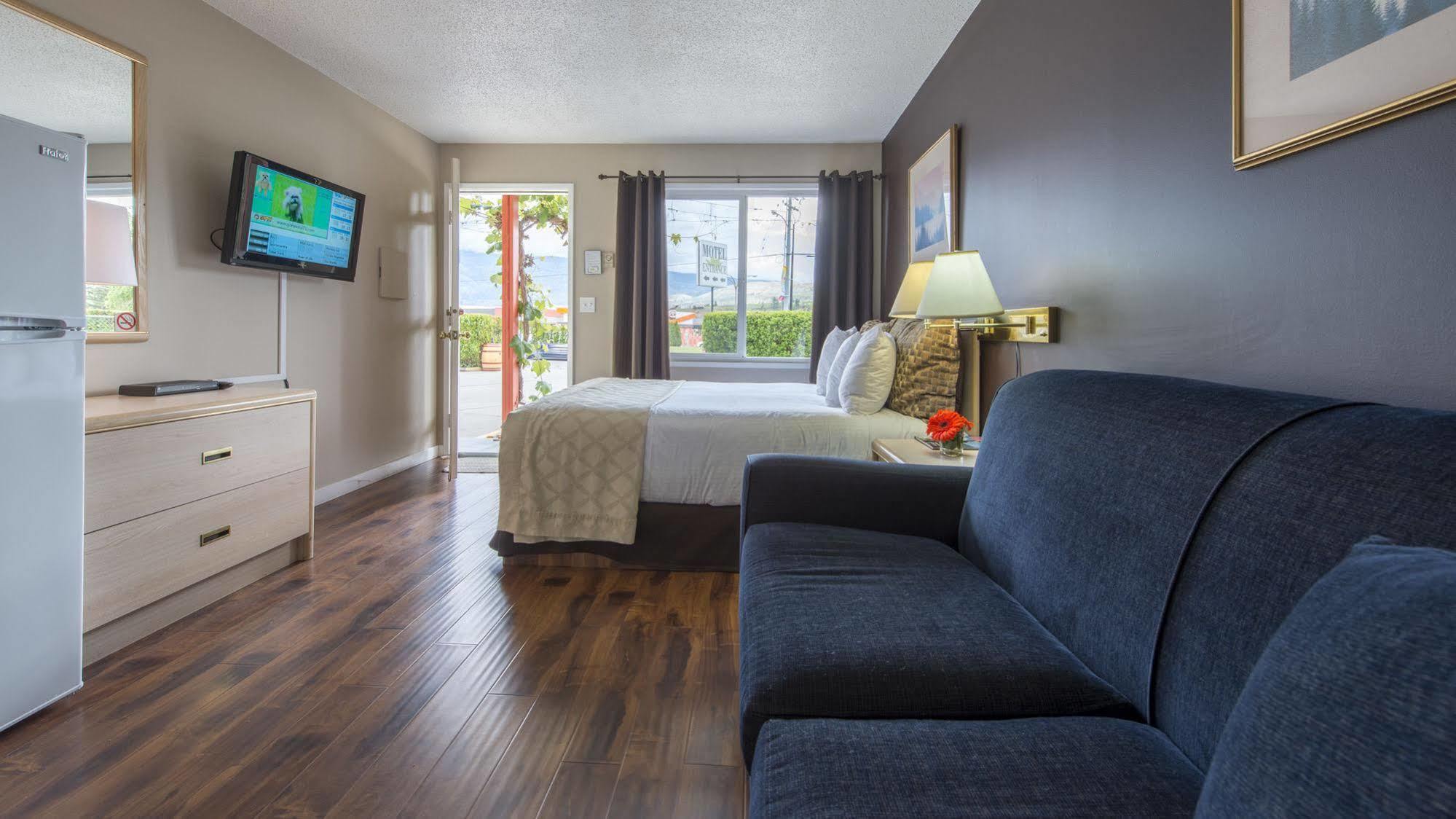 Maple Leaf Motel Inn Towne Osoyoos Ngoại thất bức ảnh