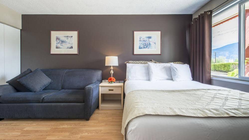 Maple Leaf Motel Inn Towne Osoyoos Ngoại thất bức ảnh